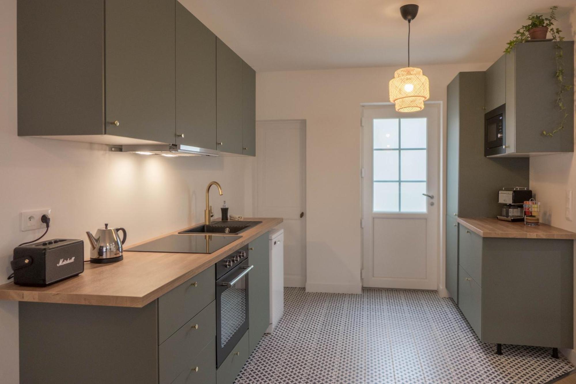 Beau Quartier Et Central, Maison Spacieuse Avec Cour, 3 Chambres, 3 Salles De Bains A 10 Min A Pied De La Gare 奥尔良 外观 照片